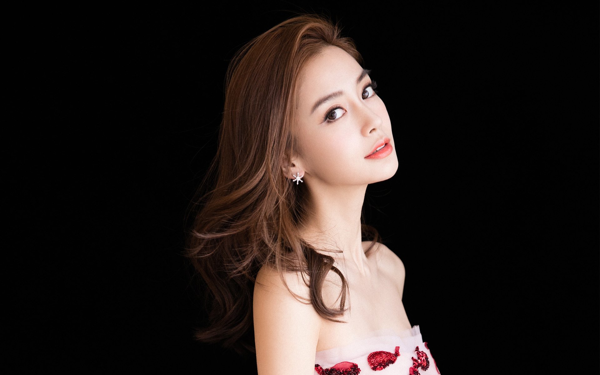 人工智能技术在电竞领域的应用：辅助训练与战术分析，人工智能对抗赛